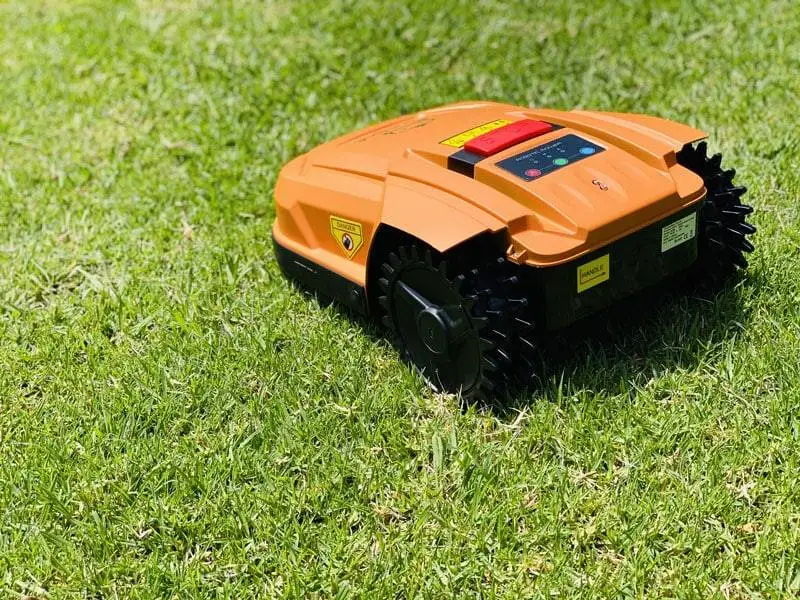 MeoBot grass cutting 2