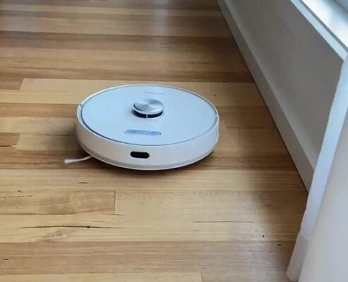 Should-You-Buy-a-Robot-Vacuum-in-2025-493x400