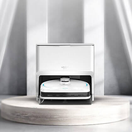 HOBOT LEGEE D8 and  LuLu Tower